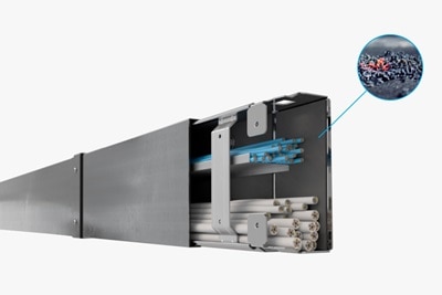 Schrägansicht auf Kabelkanal Hager FWK Plus mit Darstellung der im Brandfall aufschäumenden Innenbeschichtung