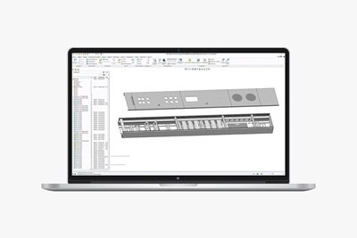 Blick auf Notebook-Bildschirm mit 3D-CAD-Software mit 3D-Zeichnung einer Hager Mediensäule in Schrägansicht