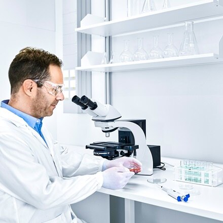 Referenz Zweckbau Uni Labor Bern