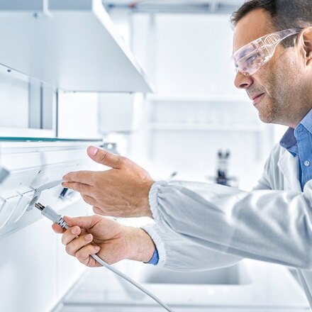 Referenz Zweckbau Uni Labor Bern