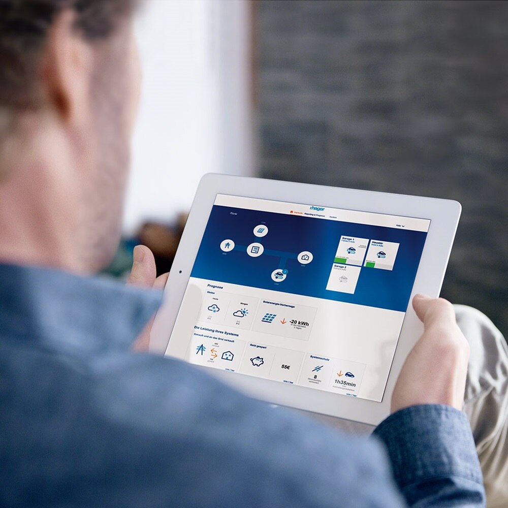 Über die flow-App von Hager haben Sie das komplette Energiemanagement im Blick.