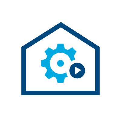 Icon eines Hauses mit einem Zahnrad und Play-Button im Zentrum.