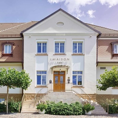 Außenansicht des Hotels La Maison in Saarlouis. Eine Hager-Referenz.