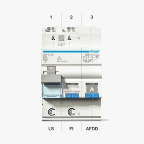 Frontalansicht Hager Brandschutzschalter (AFDD) ARF916D mit Beschriftung ober- und unterhalb der Anschlüsse 