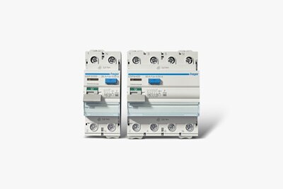 Frontalansicht Hager CDF525D Fehlerstromschutzschalter 2-polig und CDF640D FI-Schalter 4-polig