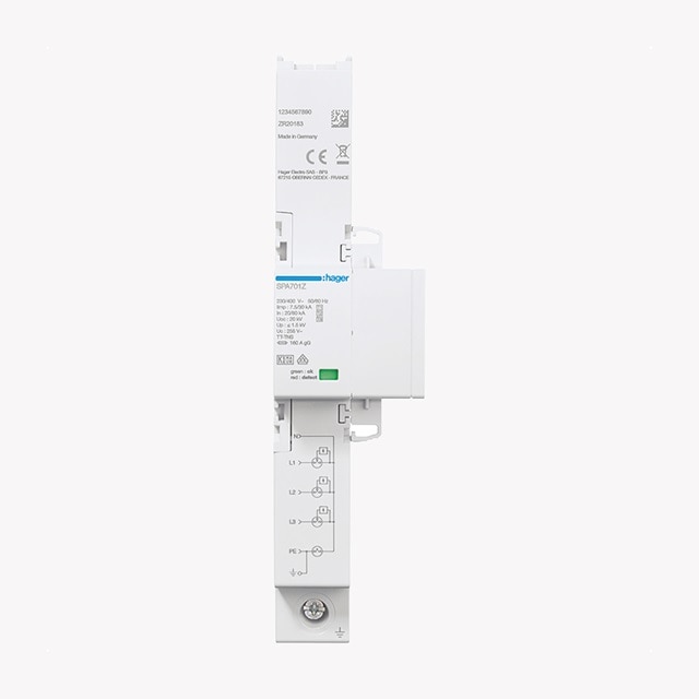 Hager Fehlerstrom-Schutzschalter (FI-Schalter) vor weißem Hintergrund für Elektrosicherheitsinstallationen