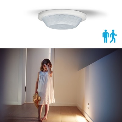 Blick auf Gehäuse mit Sensoreinheit eines Bewegungsmelders/Präsenzsmelders