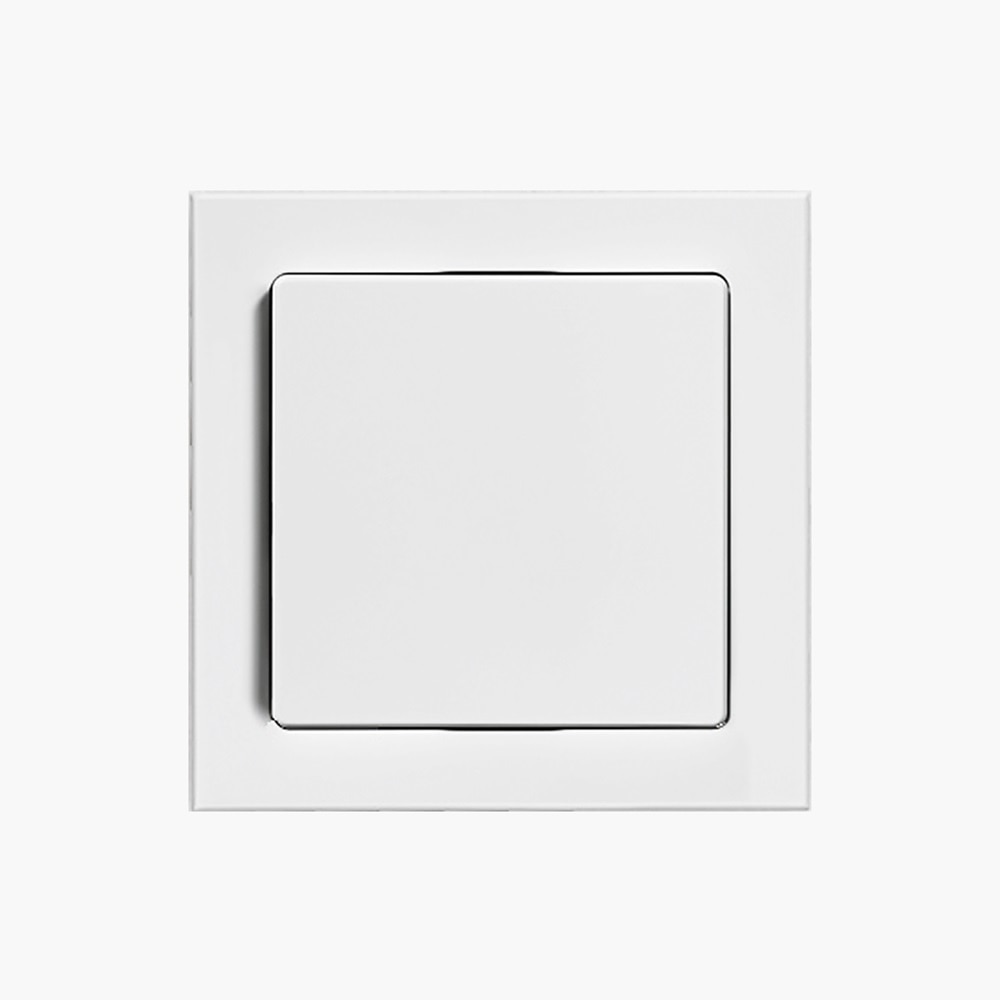 Frontalansicht KNX CO2-Sensor für Unterputz-Montage auf weißem Hintergrund