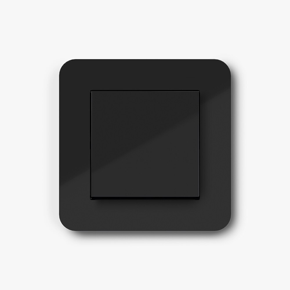 hager-product-beauty-pic-c8-003-plastic-black-glossy-12-2025-squ-f7