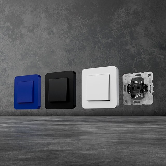 hager-lifestyle-pic-009-c8-cobalt-black-white-wde3036-12-2025-squ