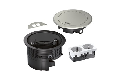 Schrägansicht Hager BSR02D01 Bodensteckdose mit 2 Steckdosen, Klappdeckel silber und Montageplatte Datenanschlussbuchsen