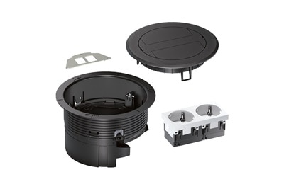 Schrägansicht Hager BSR02D03 Boden-Installationsdose mit 2 Steckdosen, Klappdeckel schwarz und Montageplatte Datenanschlussbuchsen