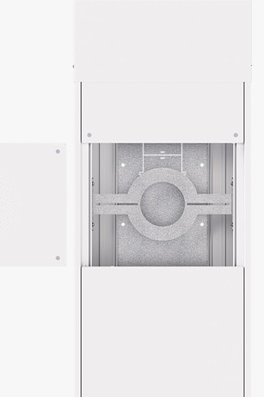 Frontalansicht mit Ausschnitt von Hager Mediensäule, Blick auf geöffnetes Fach mit innenliegender Halterung für Lautsprecher