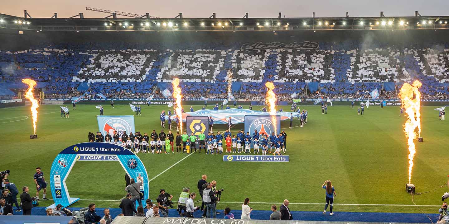 Hager Group RCSA vs PSG Spiel im Stadion
