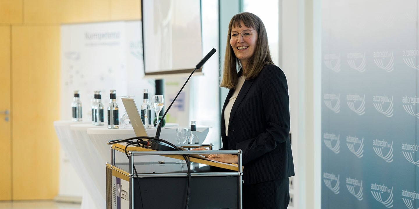 Sabine Busse Präsentierend 2