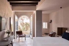 hg_IP_GR_Istoria_Hotel03_1080x720