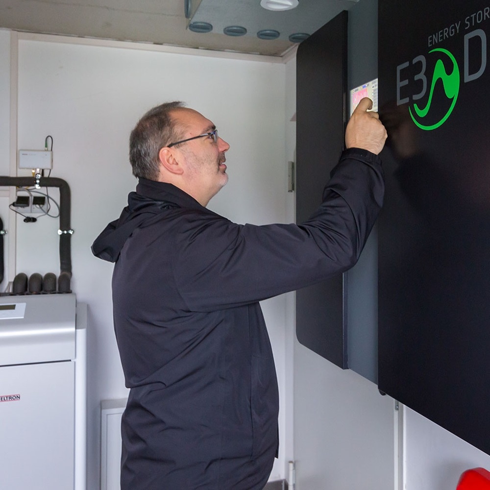 Hager Group Man installs a e3dc control box