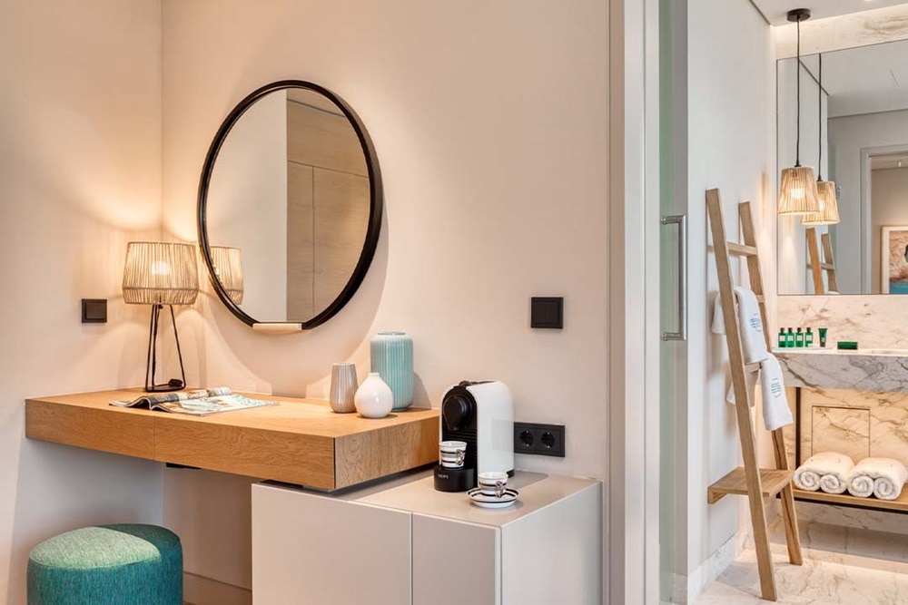 hg_IP_GR_Vathi_Cove04_1080x720