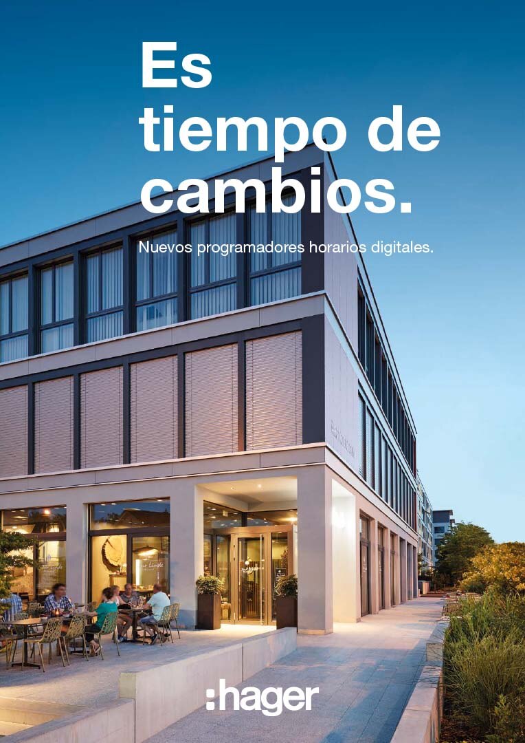 Exterior de edificio moderno promocionando los programadores horarios digitales de Hager con personas en una cafetería