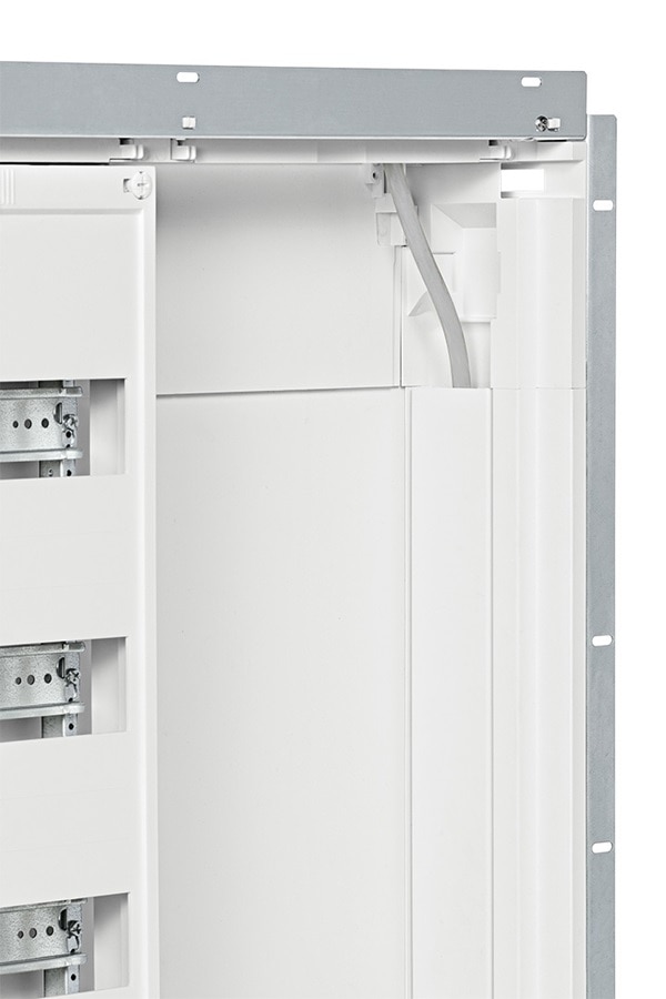 Detailansicht Multimediafeld im Feldverteiler Unterputz von Hager