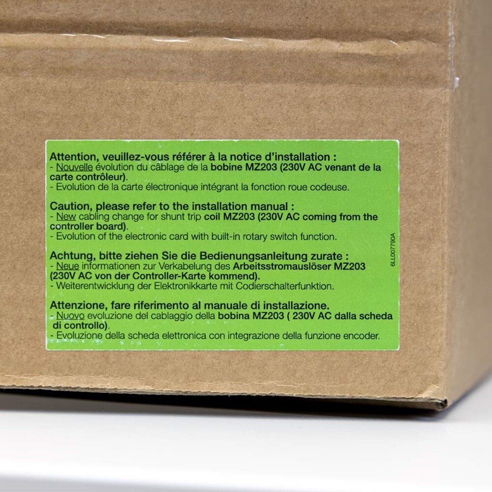 étiquette informative de la nouvelle carte électronique des bornes de charge witty de Hager