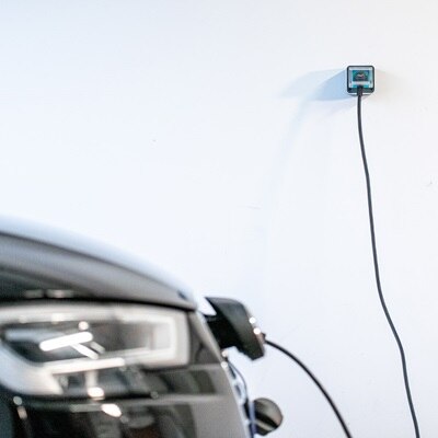 Prise witty de Hager, recharge de véhicule électrique à domicile