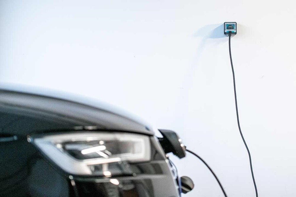 Prise witty de Hager, recharge de véhicule électrique à domicile