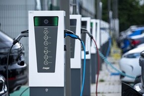 Illustration de la formation EMO036 de Hager explore, Mettez en œuvre des bornes de recharge communicantes et services distants