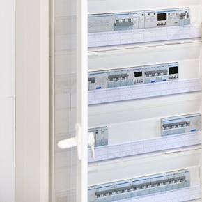 Coffrets et armoires, produits Hager