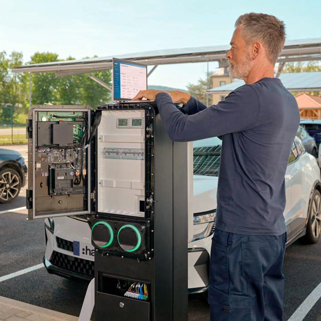 06_Hero_banner_Service_IRVE_Hager_1024x1024