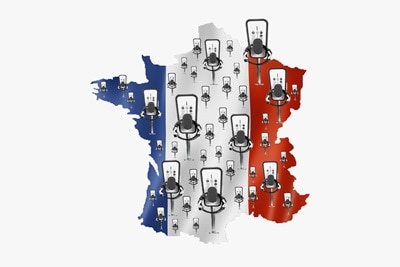 Carte de France, avec drapeau français incrusté, parsemée de tout plein de bornes de recharge witty de Hager pour illustrer l'accroissement du nombre de points de recharge publics d’ici à 2024