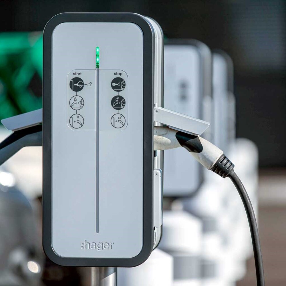 Borne de charge OCPP witty de Hager
