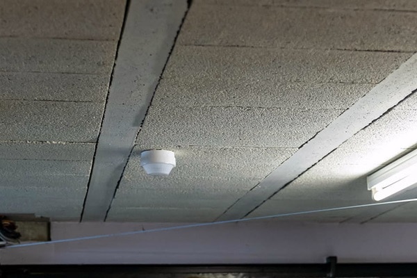 Hager renouvelle sa gamme de détecteurs à la technologie performante pour un pilotage de l’éclairage plus performant