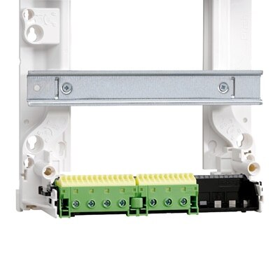 coffret de distribution gamma+ de Hager, traverse équipée