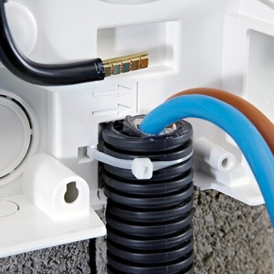 panneau de contrôle gamma+ de Hager, compteur linky raccordement ERDF, entrée de câbles pratique