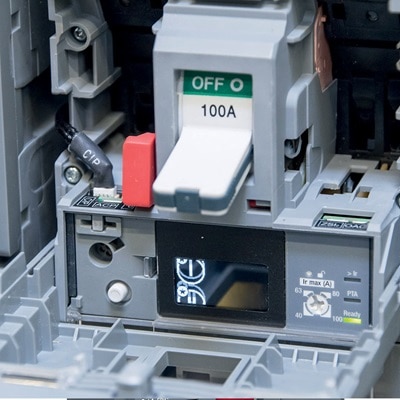 capot frontal imperdable des disjoncteurs h3+ de Hager