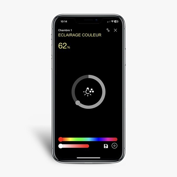 L'éclairage piloté en KNX par domovea de Hager sur un smartphone