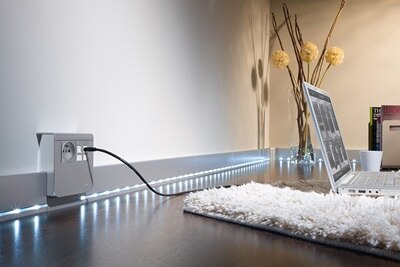 plinthe SL alu speciale LED dans salon, plinthe électrique Hager