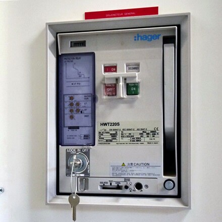 Imprimerie Cartolux à Canéjan, chantier référence Hager, ACB de Hager