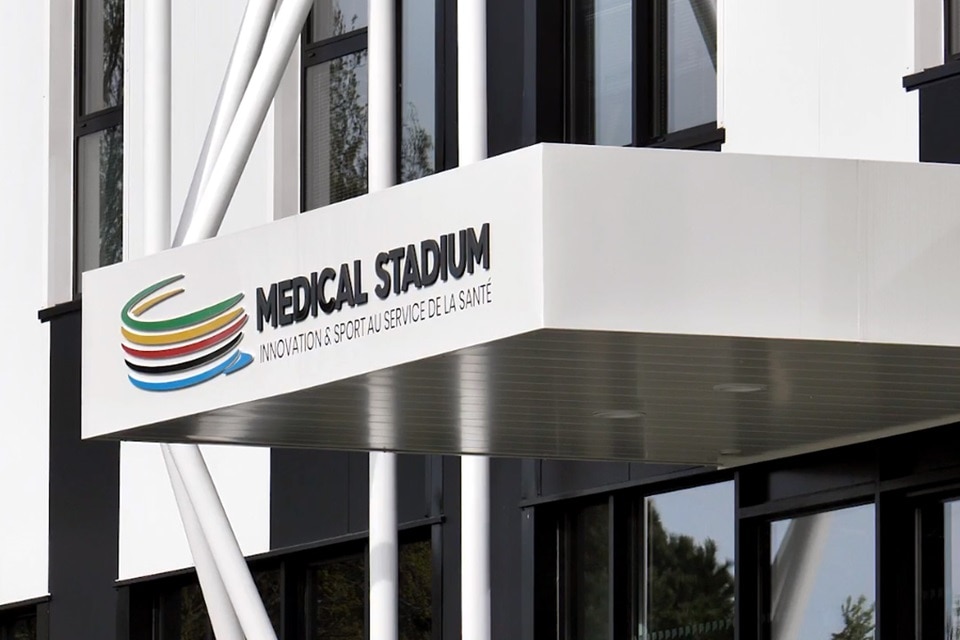Medical Stadium à Mérignac, chantier référence Hager