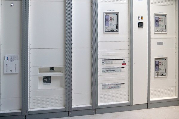 Réalisation chantier Hager, siège social de Soprema, le Grand Charles à Strasbourg, armoire quadro evo de Hager