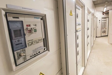 Disjoncteur debrochable de tete a coupure d’air Hager, TGBT Hager pour le batiment Credit Agricole Brie Picardie 