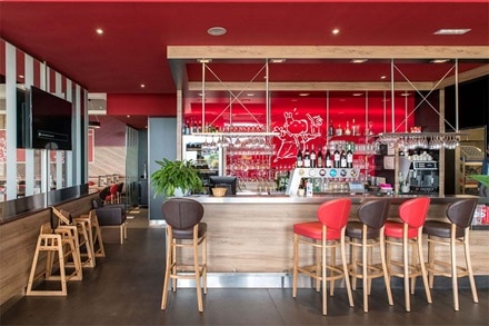 hall, bar hotel positive place d'amiens, solutions pour batiments tertiaires 