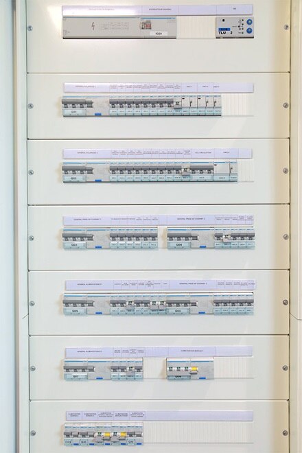 Armoire quadro Hager à Intersport Glisy