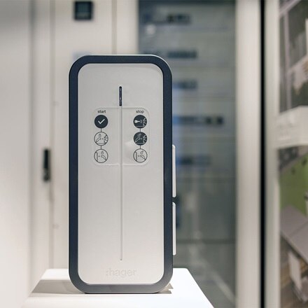 Showroom Hager Nice, borne de charge witty