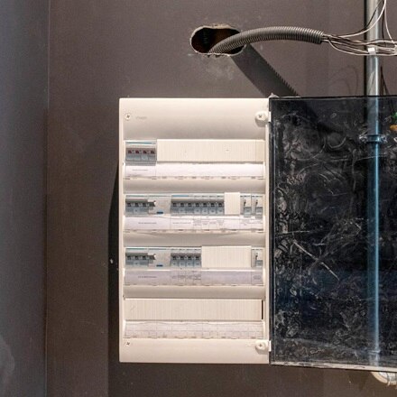 tableau electrique pour batiments tertiaires, armoire metallique, coffret distribution quadro