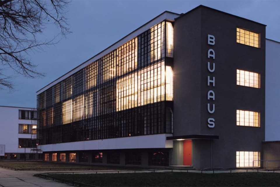 école Bauhaus, Allemagne, mouvement artistique, architecture Dessau
