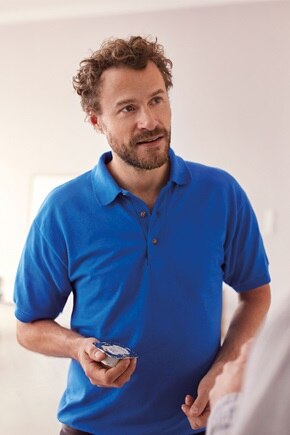 Clients Hager électricien sur un chantier résidentiel