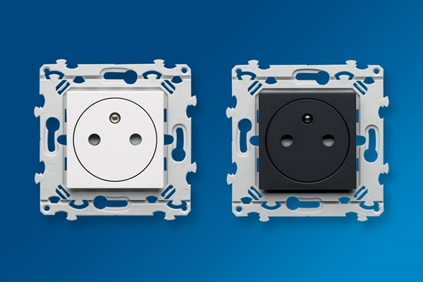 Offre cashback Hager VIPros parmi une sélection de références dans les gammes de prises affleurantes essensya et gallery