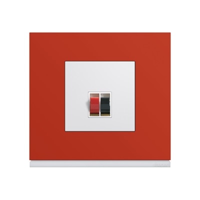 appareillage mural gallery de Hager, finition églantine avec prise haut-parleurs